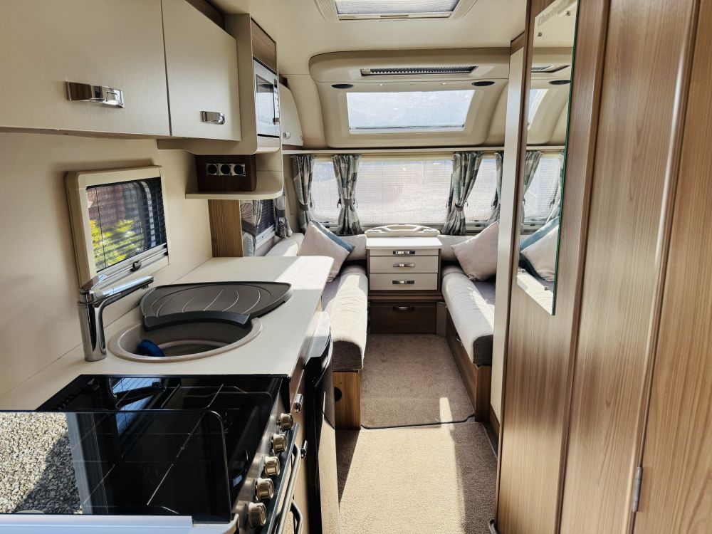 Swift  Charisma 640 