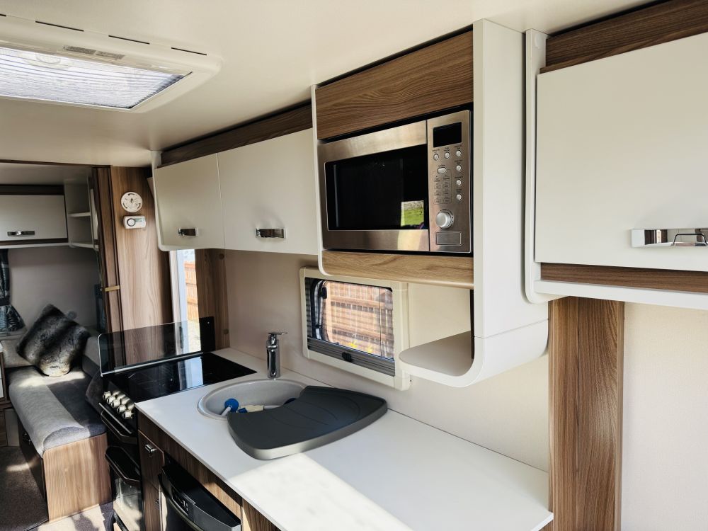 Swift  Charisma 640 