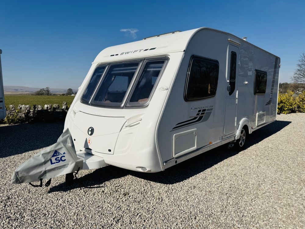 Swift  Challenger 570 