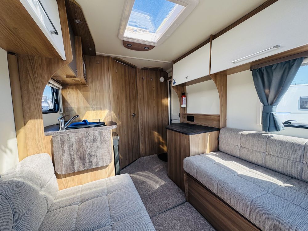 Bailey  Pursuit 400-2