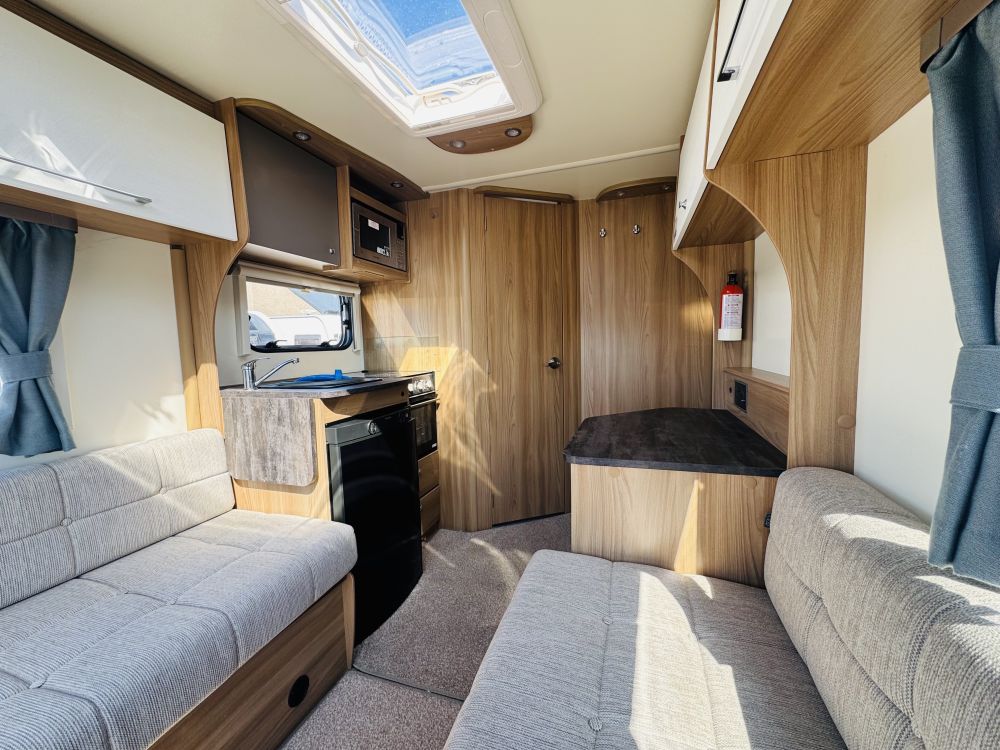 Bailey  Pursuit 400-2