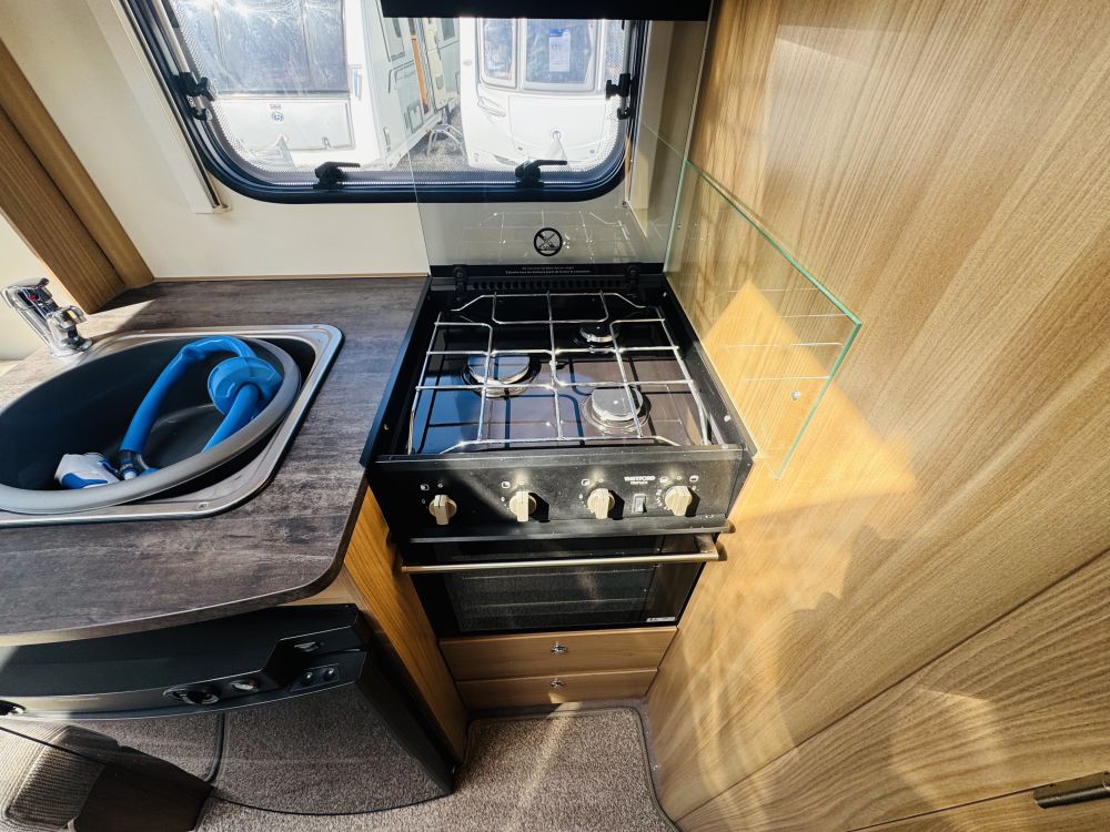 Bailey  Pursuit 400-2