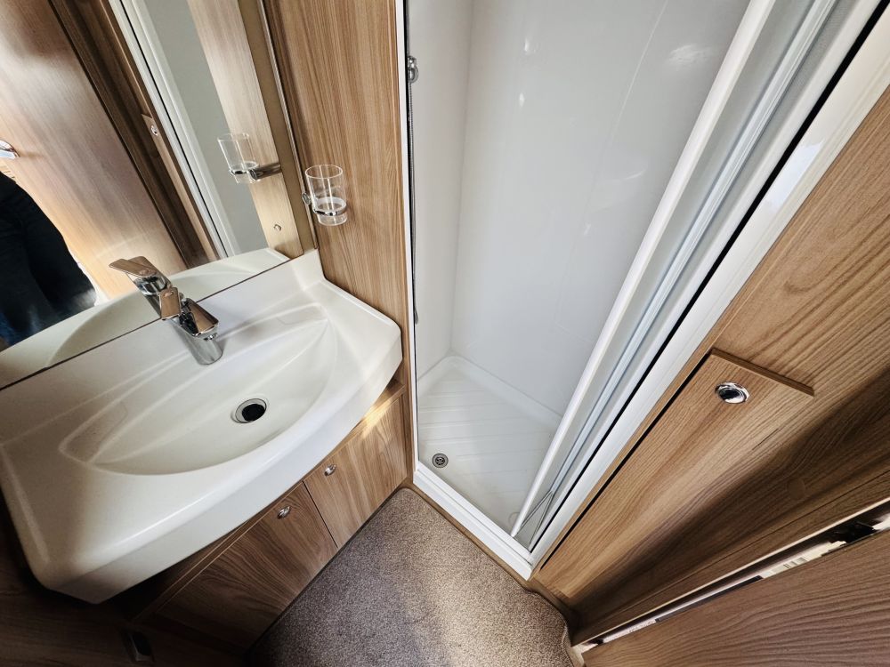 Swift  Challenger SE 480 