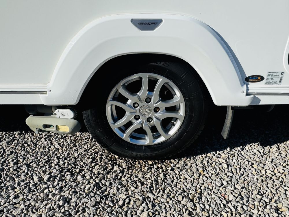 Swift  Challenger SE 480 