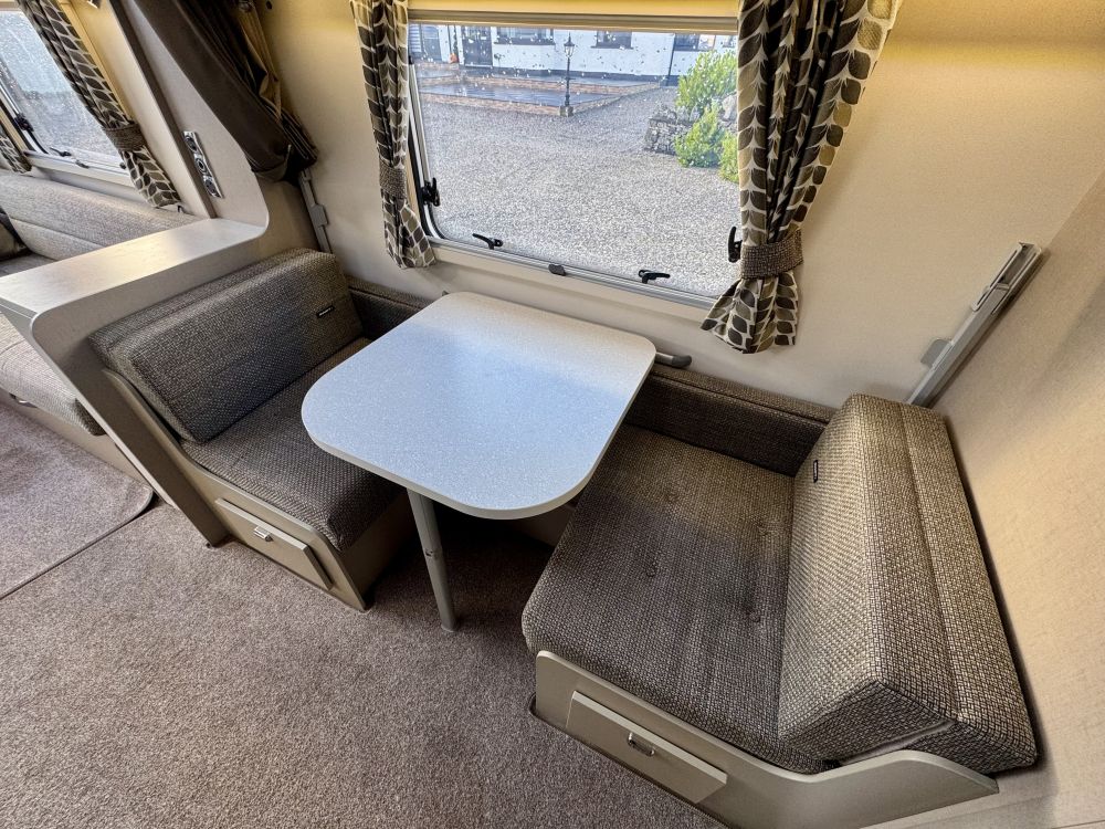 Swift Eccles  530al ✔️