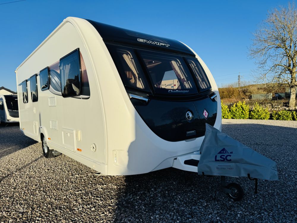 Swift Challenger  560 Island bed 