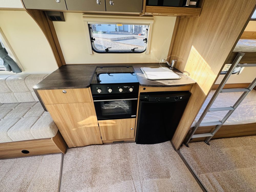 Bailey Pursuit  560/5 