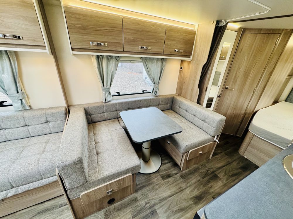 Swift Sprite Grande Quattro  FB 8 ft Wide 