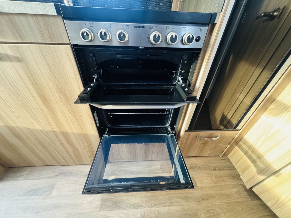 Swift Challenger  480 - 2 Berth 