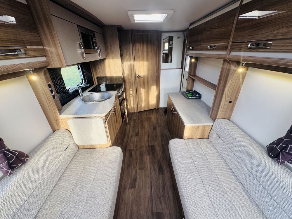 Swift Challenger  480 - 2 Berth 