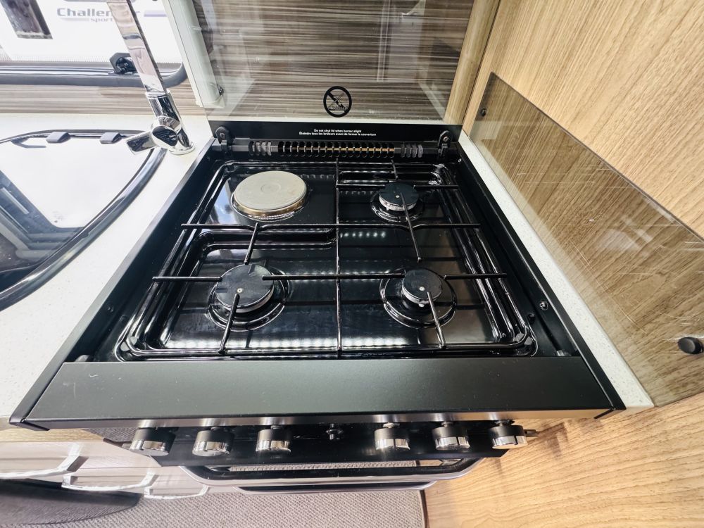 Coachman vip 565  Fixed single beds 