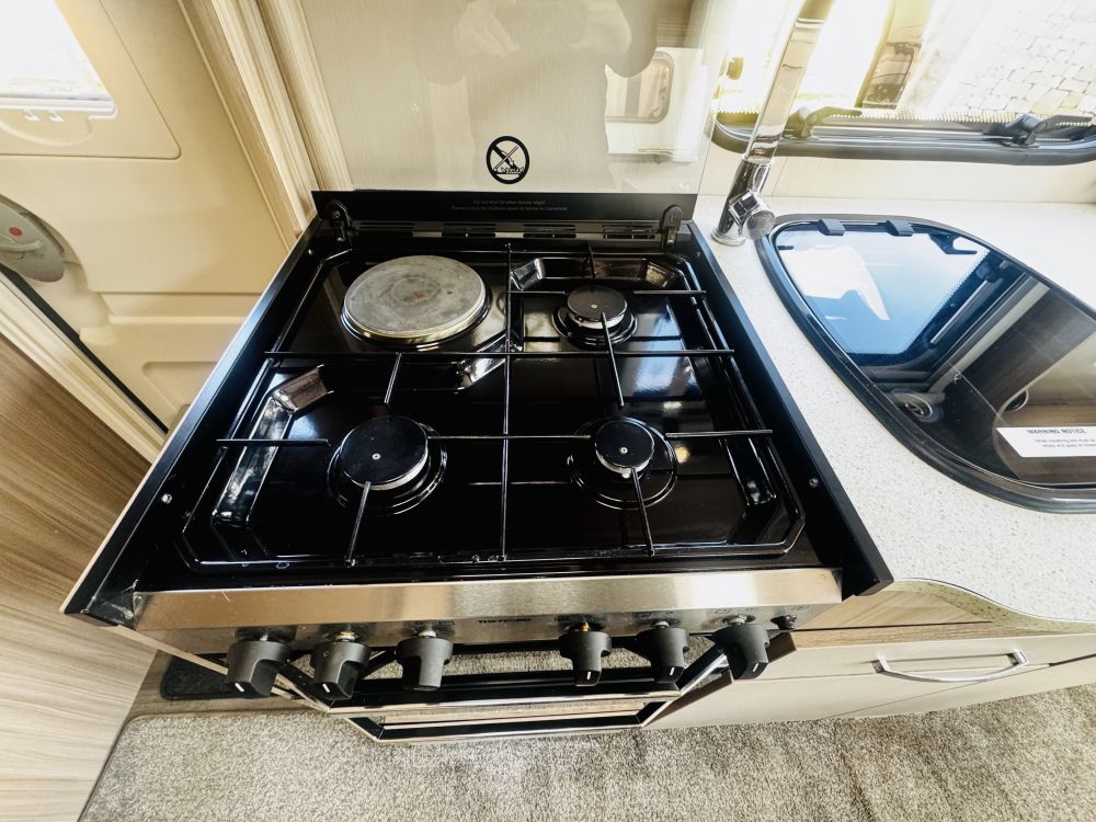 Coachman  Pastiche 470 