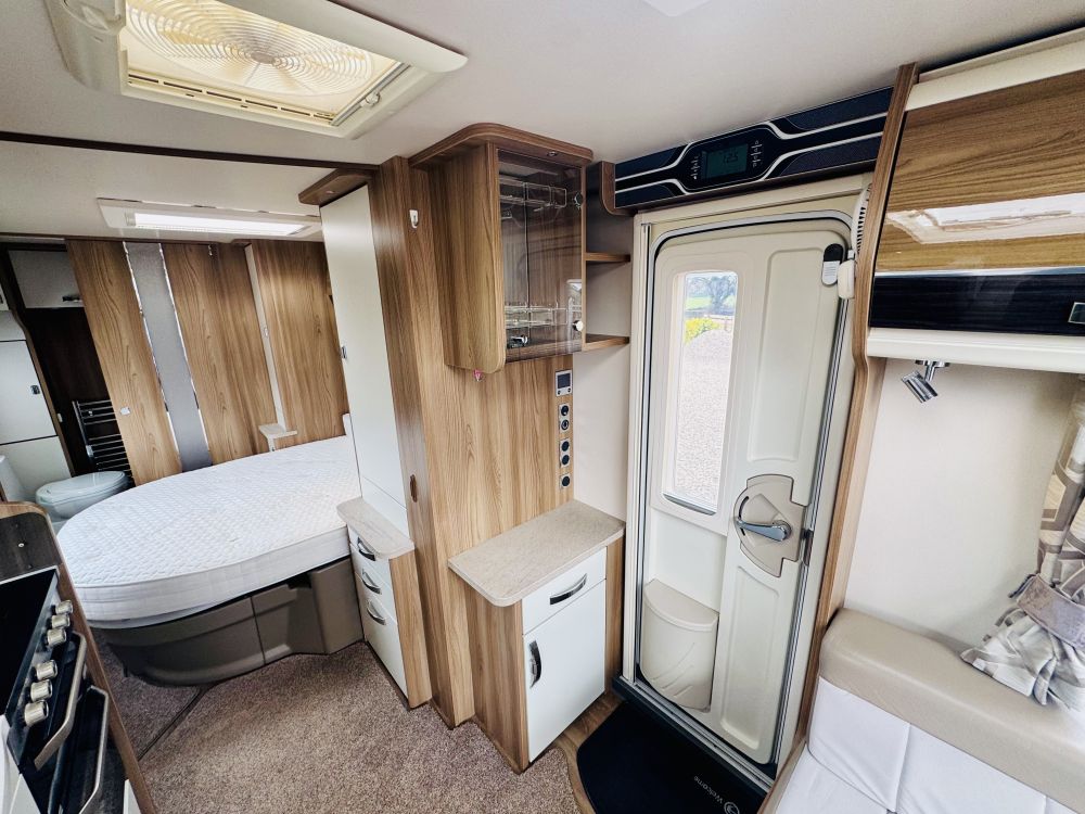 Swift Elegance  580