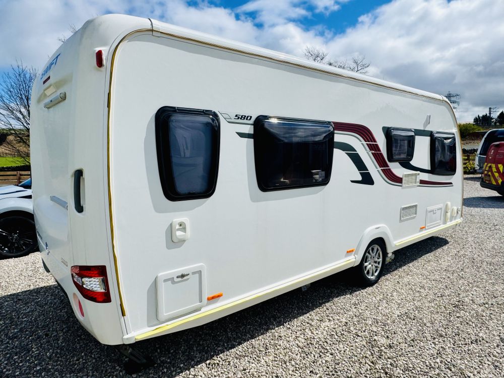 Swift Elegance  580