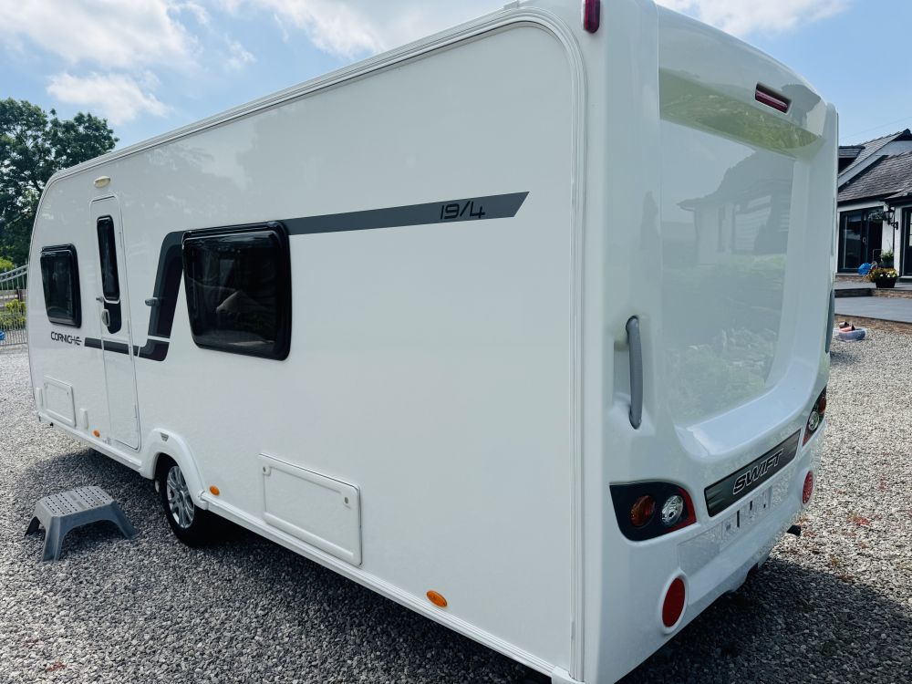 Swift Corniche  19/4 Fixed Bed 